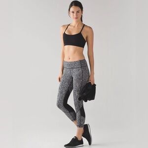 Lululemon Pace Rival Crop - Size 6